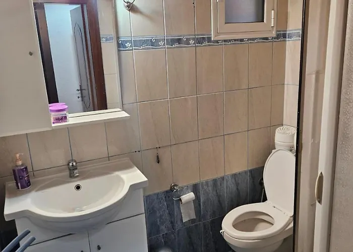 House Nyaraló Nea Kallikrateia